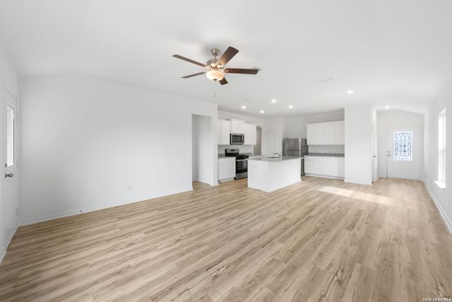 15239 Telfaire Meadow, Von Ormy, TX 78073