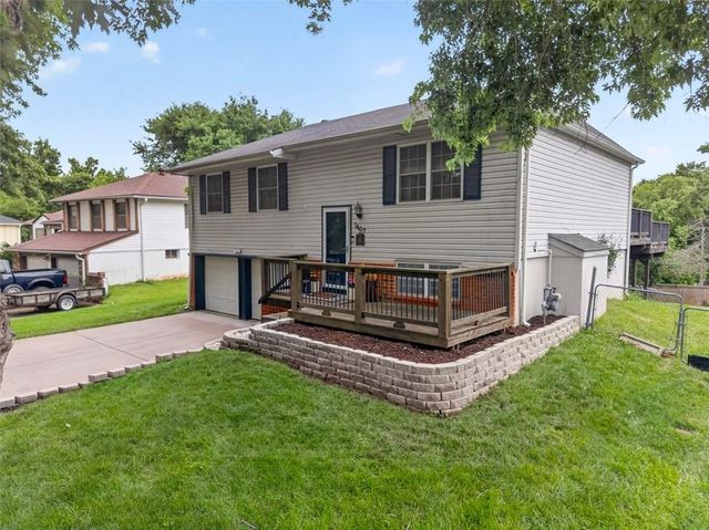 1407 N Hanover Avenue, Independence, MO 64056