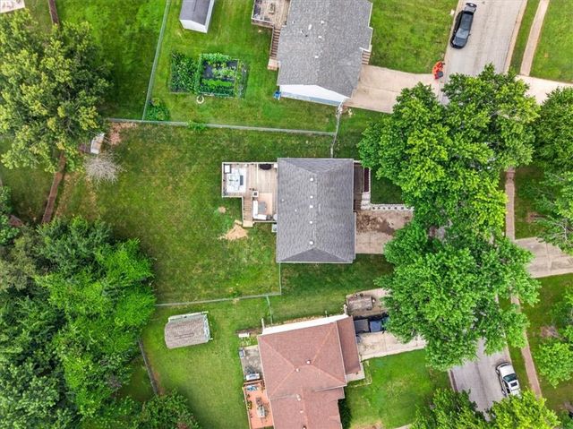 1407 N Hanover Avenue, Independence, MO 64056