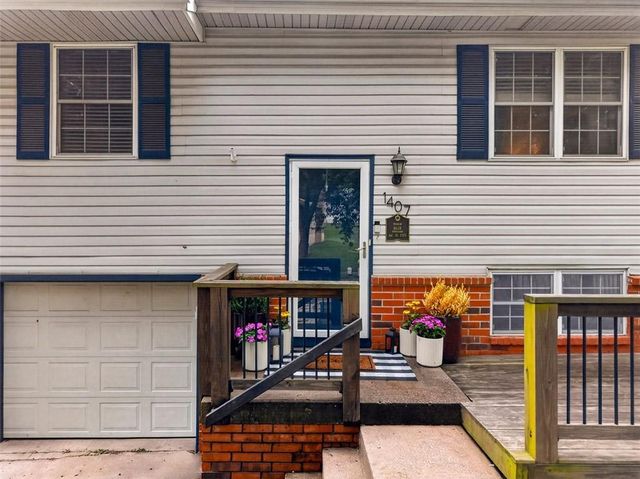 1407 N Hanover Avenue, Independence, MO 64056