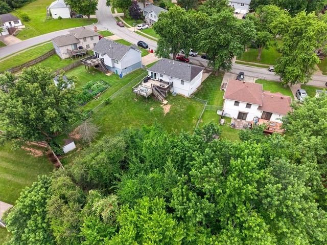 1407 N Hanover Avenue, Independence, MO 64056