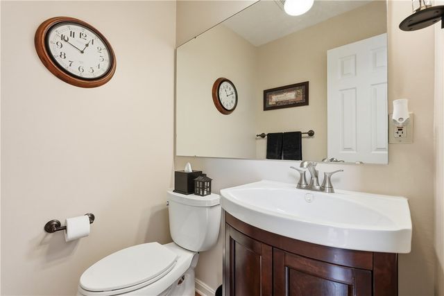 177 Markwood Dr, Cecil, PA 15317