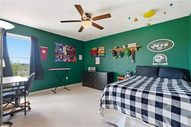 177 Markwood Dr, Cecil, PA 15317