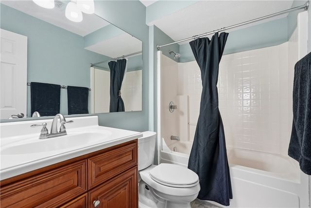 177 Markwood Dr, Cecil, PA 15317