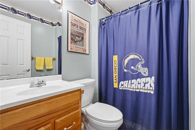 177 Markwood Dr, Cecil, PA 15317