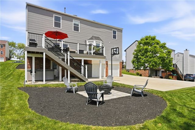 177 Markwood Dr, Cecil, PA 15317