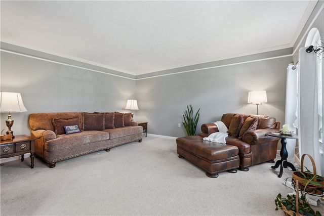 177 Markwood Dr, Cecil, PA 15317