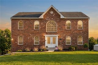 177 Markwood Dr, Cecil, PA 15317