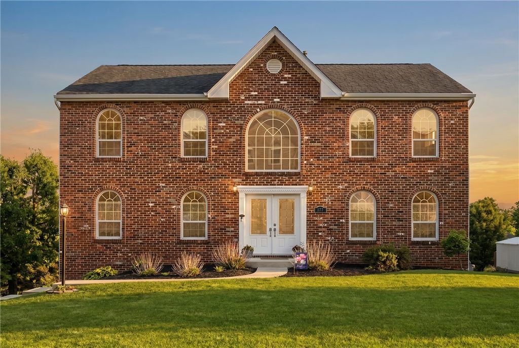 177 Markwood Dr, Cecil, PA 15317