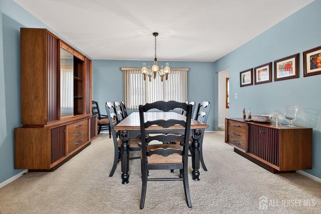 30 Iroquois Drive, Sayreville, NJ 08859