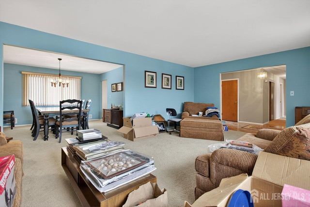 30 Iroquois Drive, Sayreville, NJ 08859