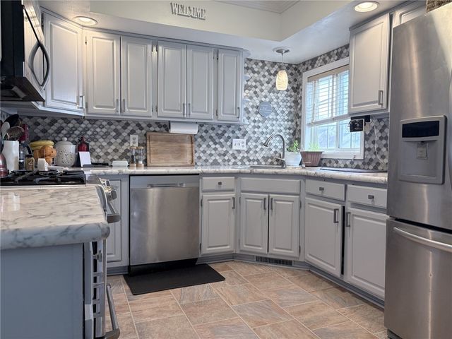 5740 Running Brook Road, Farmington, NY 14425