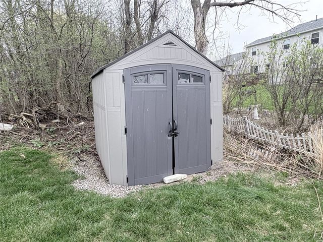 5740 Running Brook Road, Farmington, NY 14425