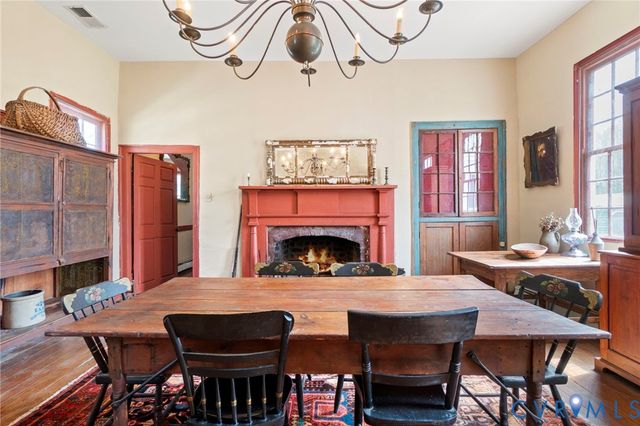 8391 Beatties Mill Rd, Mechanicsville, VA 23111