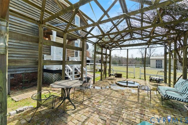 8391 Beatties Mill Rd, Mechanicsville, VA 23111