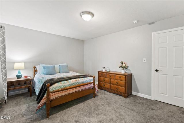 320 Holland Glen Street, Fuquay Varina, NC 27526