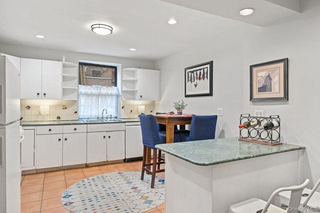 914 Wynnewood Road LL4, Pelham, NY 10803