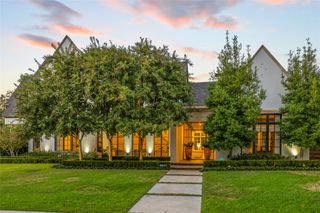 6807 Joyce Way, Dallas, TX 75225