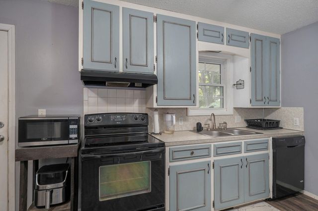 6472 N Farm Road 91, Willard, MO 65781