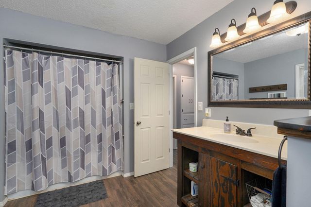 6472 N Farm Road 91, Willard, MO 65781