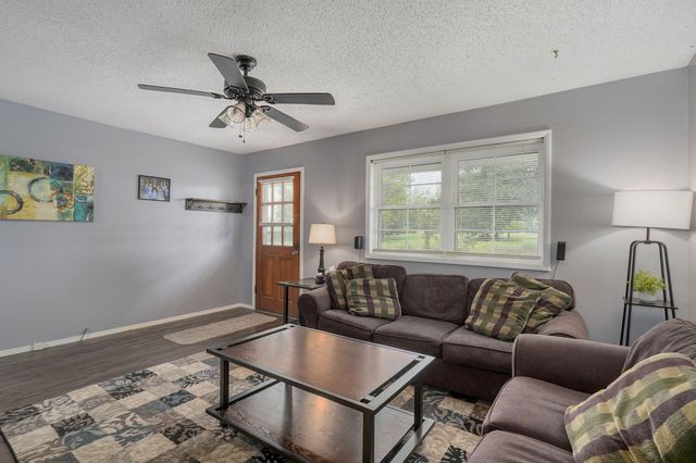 6472 N Farm Road 91, Willard, MO 65781