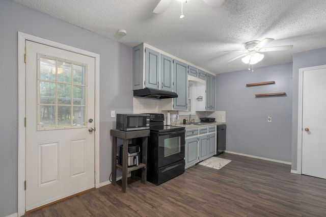 6472 N Farm Road 91, Willard, MO 65781