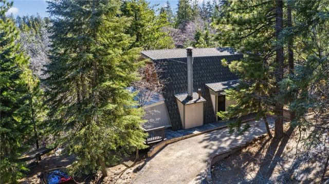 26980 Everest, Lake Arrowhead, CA 92317