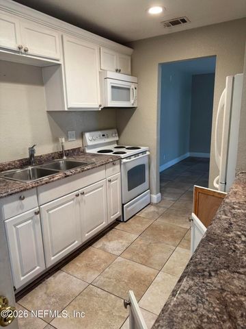 3923 HARBOR VIEW Drive, Jacksonville, FL 32208