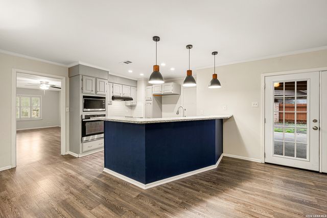 6231 Farragut Dr, San Antonio, TX 78238