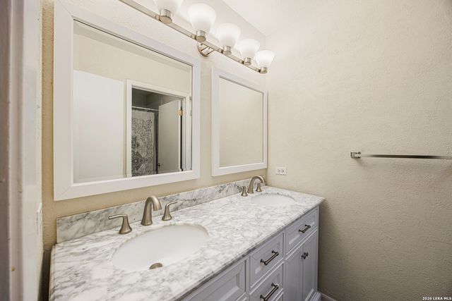 6231 Farragut Dr, San Antonio, TX 78238