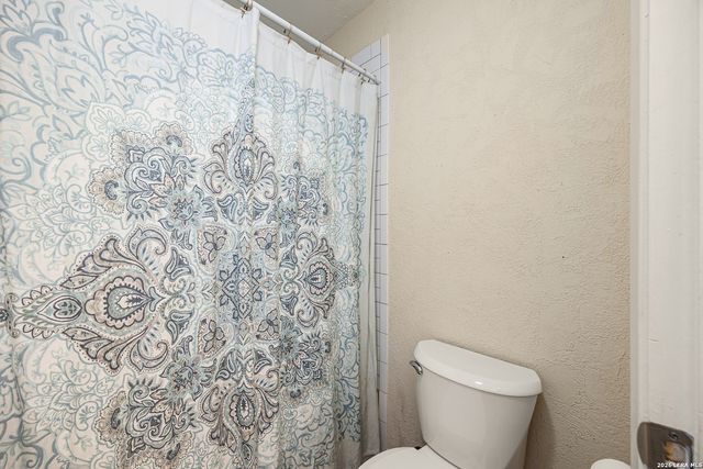 6231 Farragut Dr, San Antonio, TX 78238