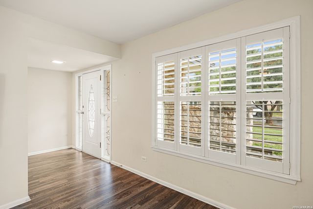 6231 Farragut Dr, San Antonio, TX 78238