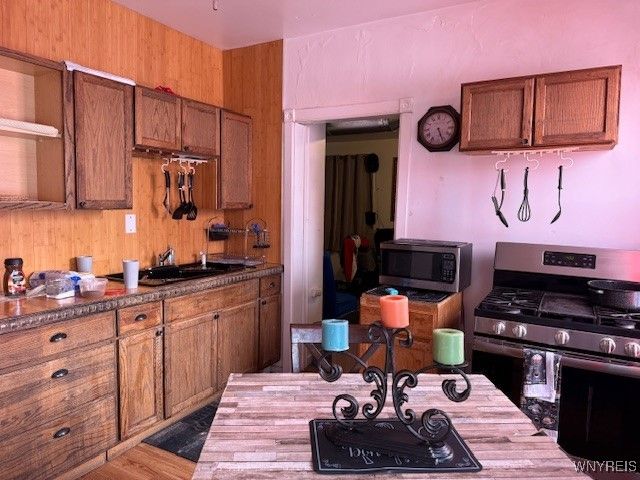 1812 Clinton Street, Buffalo, NY 14206