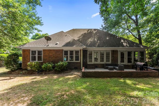1032 Dan Maples Drive, Cramerton, NC 28032