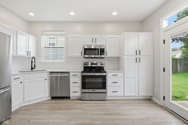 10561 Sand Creek Boulevard, Fishers, IN 46037