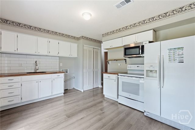 4 Lucian Circle, Savannah, GA 31406