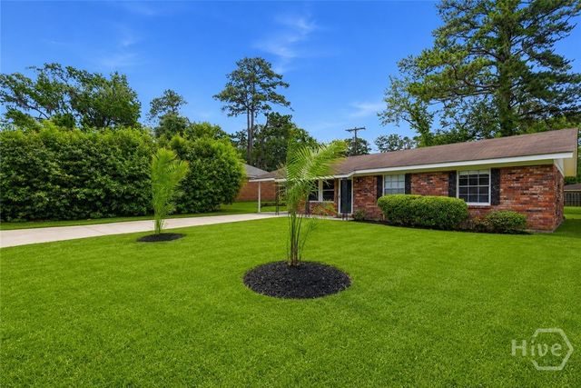 4 Lucian Circle, Savannah, GA 31406