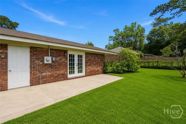 4 Lucian Circle, Savannah, GA 31406