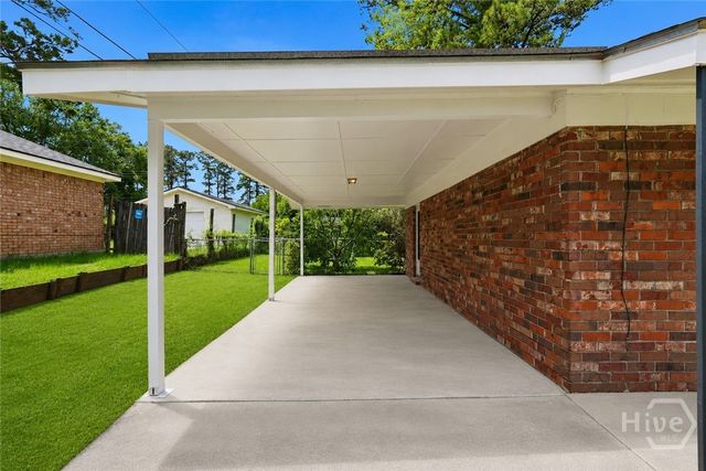 4 Lucian Circle, Savannah, GA 31406