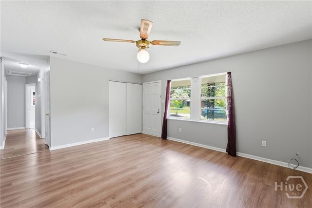 4 Lucian Circle, Savannah, GA 31406