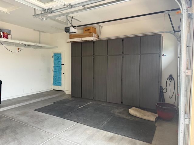 25718 N 20th Avenue, Phoenix, AZ 85085