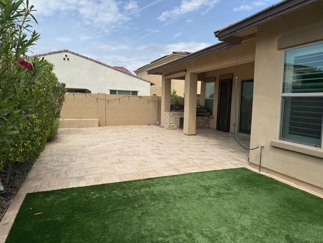 25718 N 20th Avenue, Phoenix, AZ 85085