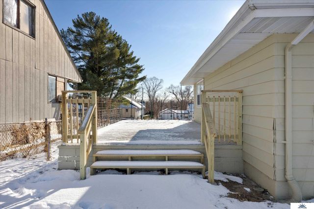 3926 Vernon Avenue, Omaha, NE 68111