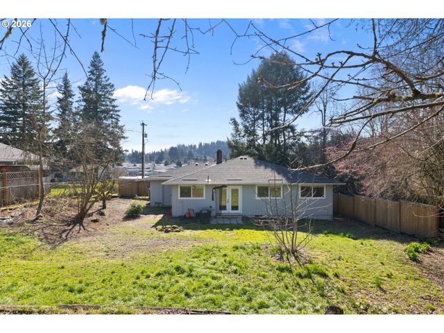 7975 Se ROOTS Rd, Milwaukie, OR 97267