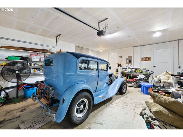 7975 Se ROOTS Rd, Milwaukie, OR 97267