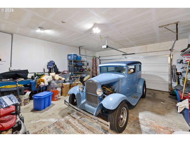 7975 Se ROOTS Rd, Milwaukie, OR 97267