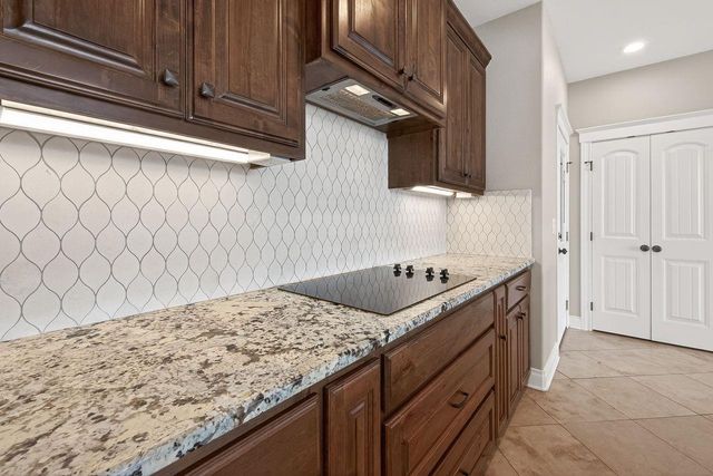 912 Roberts Street, East Bernard, TX 77435