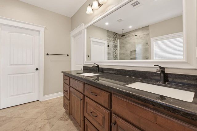 912 Roberts Street, East Bernard, TX 77435