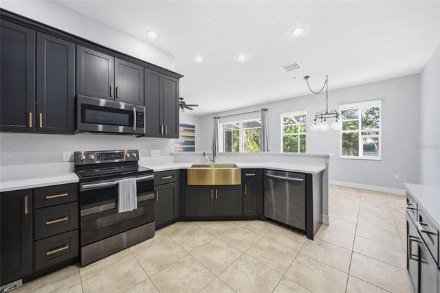 515 VILLA TREVISO COURT, Apollo Beach, FL 33572