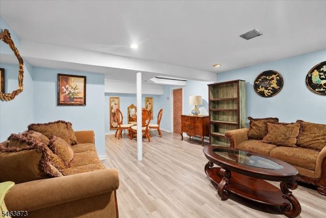 35 Deerfield Dr, West Orange Twp., NJ 07052